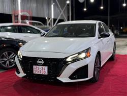 نيسان ألتيما